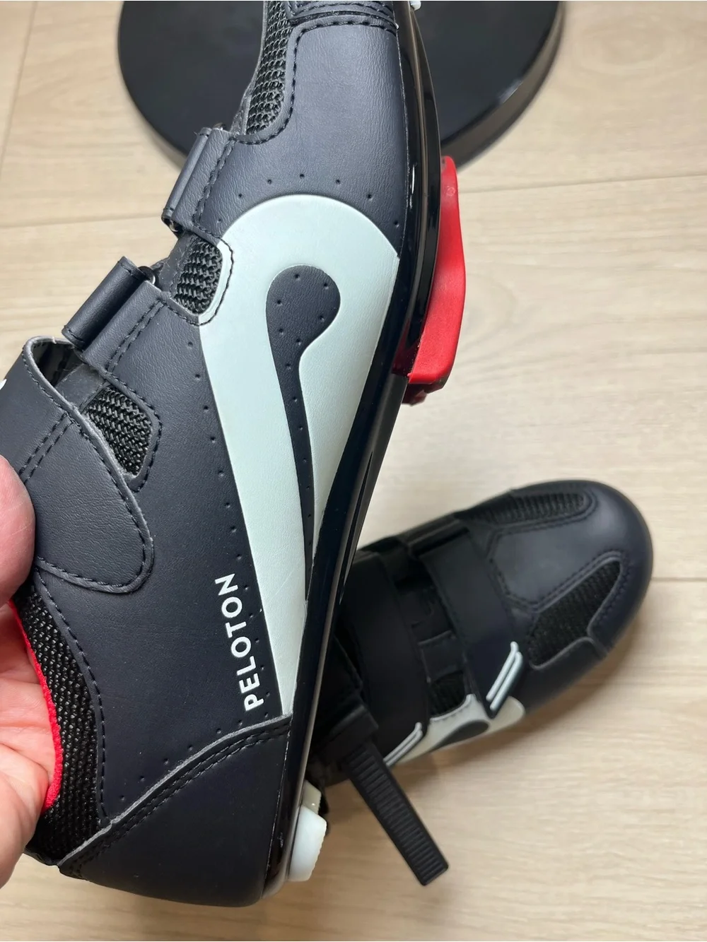Peloton Men’s Black and Red Cycling Shoes - Velcro Closure size 43 EUC